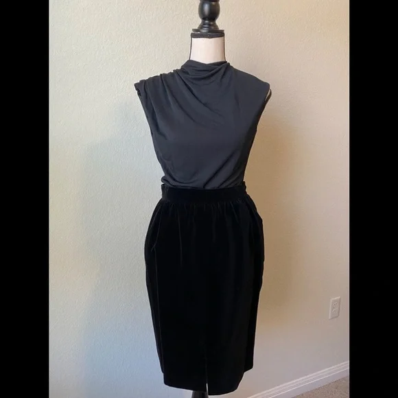 Vintage Saint Laurent Velvet Pencil Skirt Size 40 - Picture 2 of 8